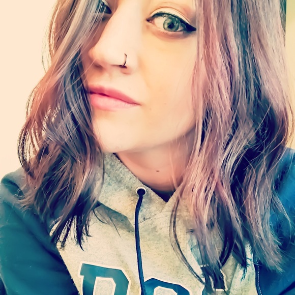 Meet your Posher, Samantha - Picture 2 of 2